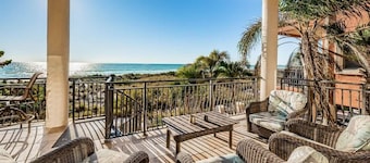 Sunset Beach Palace in Treasure Island, Beachfront