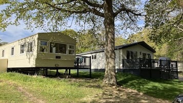 Cabin | Exterior
