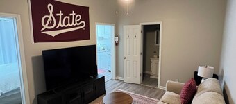 Apartment Near Campus!