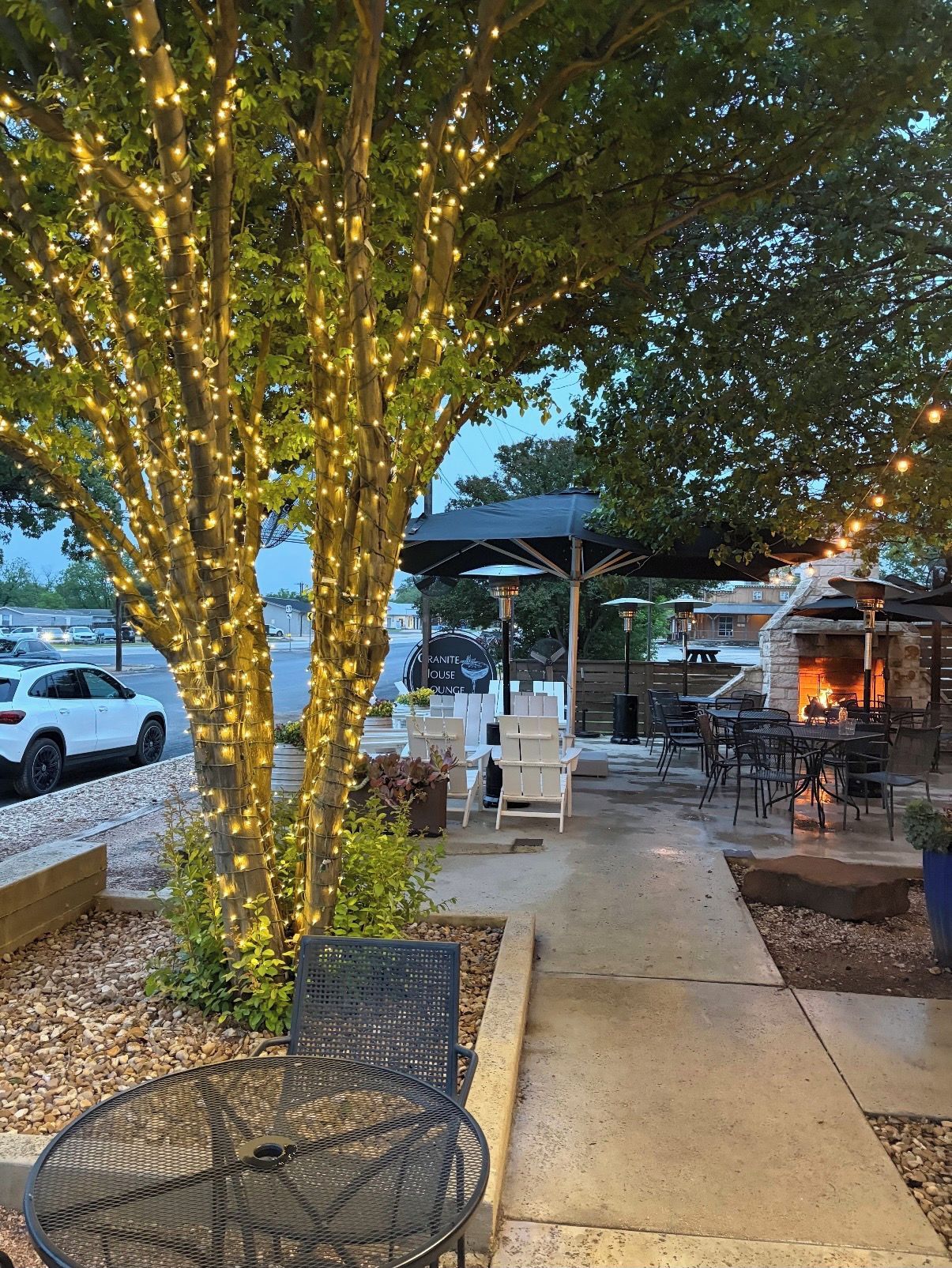 Outdoor dining
