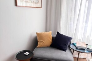 Interior - Milan Studio for Cathedral, Roman Quarter, Canals (Milano)