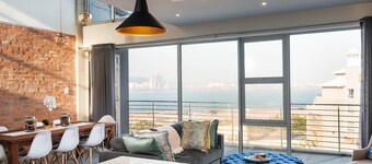 The Bond Square - Two Bedroom Apartment, Sleeps 4