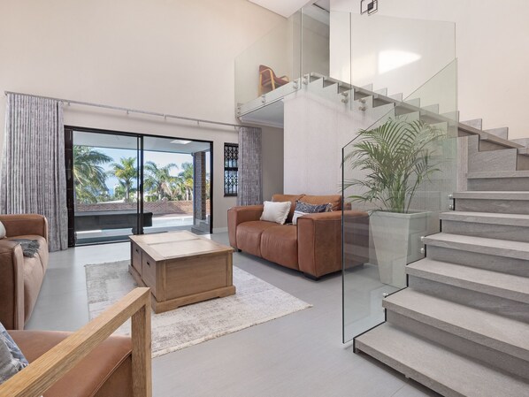 Interior - One on Chelsea - Five Bedroom House, Sleeps 10 (Umhlanga)