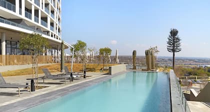 Ellipse Waterfall 31002