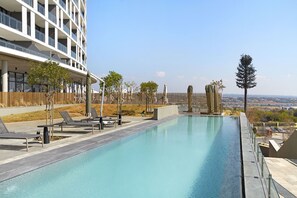 Pool - Ellipse Waterfall 31001 (Johannesburg)