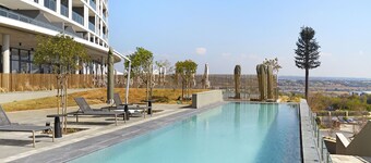 Ellipse Waterfall 31001