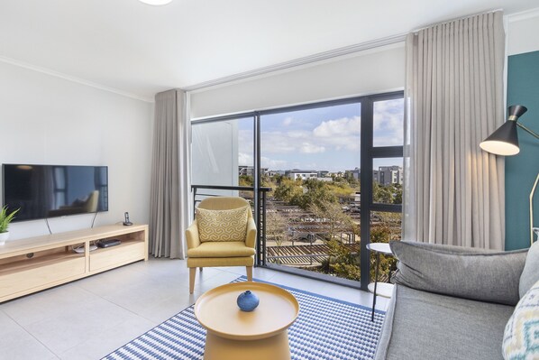 TV - The Terraces 330 - One Bedroom Apartment, Sleeps 2 (Cape Town)