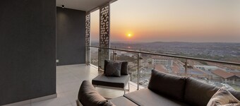 Ellipse Waterfall 3911