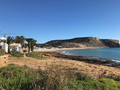 Captivating 2-bed Apartment in Praia da Luz
