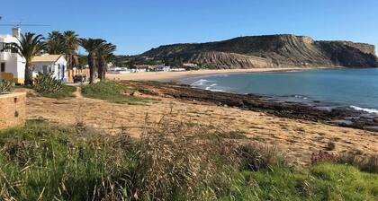 Captivating 2-bed Apartment in Praia da Luz