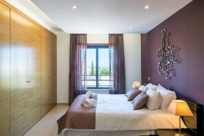 Apartamento | 2 quartos, Wi-Fi de cortesia, roupa de cama