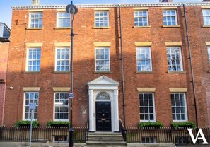 Exterior - 10 Park Square East - Suite 6 (Leeds)