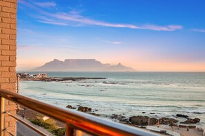 Property grounds - Sand and See 302 - Two Bedroom Apartment, Sleeps 4 (Cape Town)