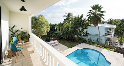 Purple Palace -Fully Renovated w/ Pool & Ocean View