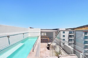 Pool - The Paragon 317 - Two Bedroom Apartment, Sleeps 4 (Cape Town)