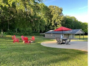 Outdoor dining - Hilltop Hideaway w/ Hot Tub Close to Nashville (Ashland City)