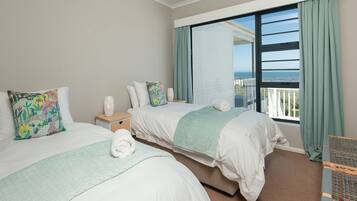 4 bedrooms, free WiFi, bed sheets