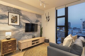 TV - The Tokyo 1508 - Studio Apartment, Sleeps 2 (Cape Town)