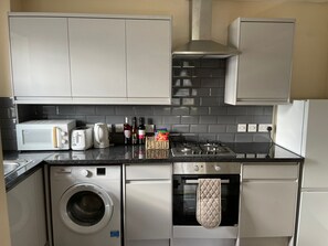 Private kitchen - Cozy 1Br Flat Near Uel Campus Beckton/dlr/parking (London)