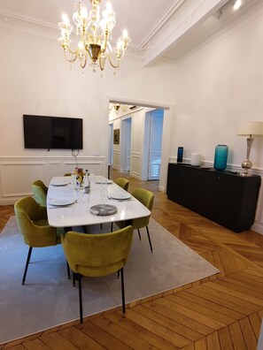 Dining - Exceptional apartment, a stone's throw from the Opéra Garnier (Paris)