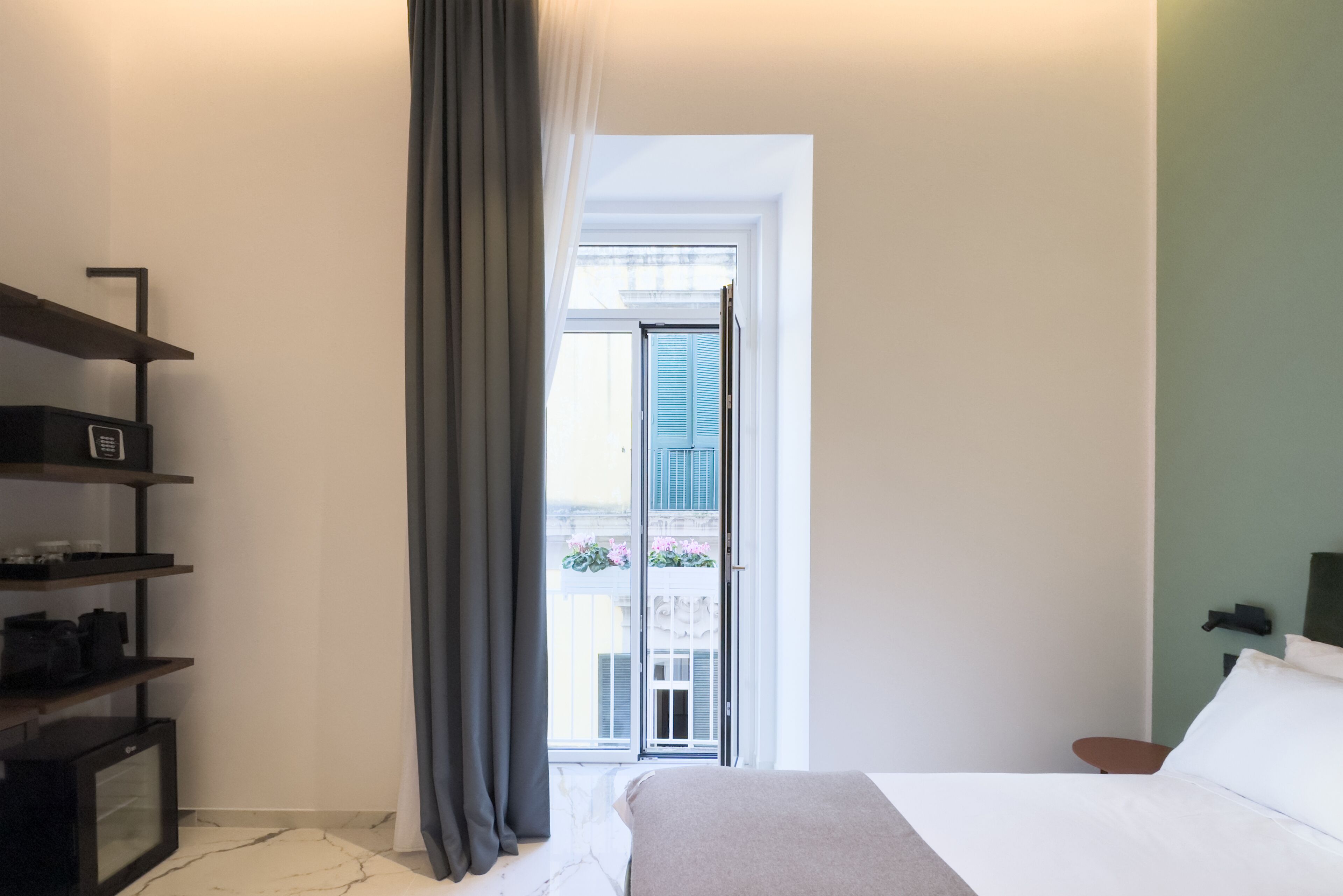 Premium bedding, down duvets, free minibar, in-room safe