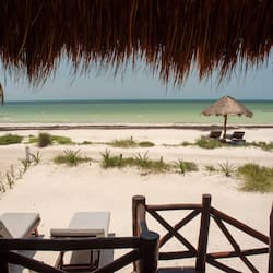 Bungalow, Beach View | Living area