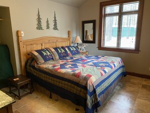 2 slaapkamers, reisbedje, gratis wifi, beddengoed