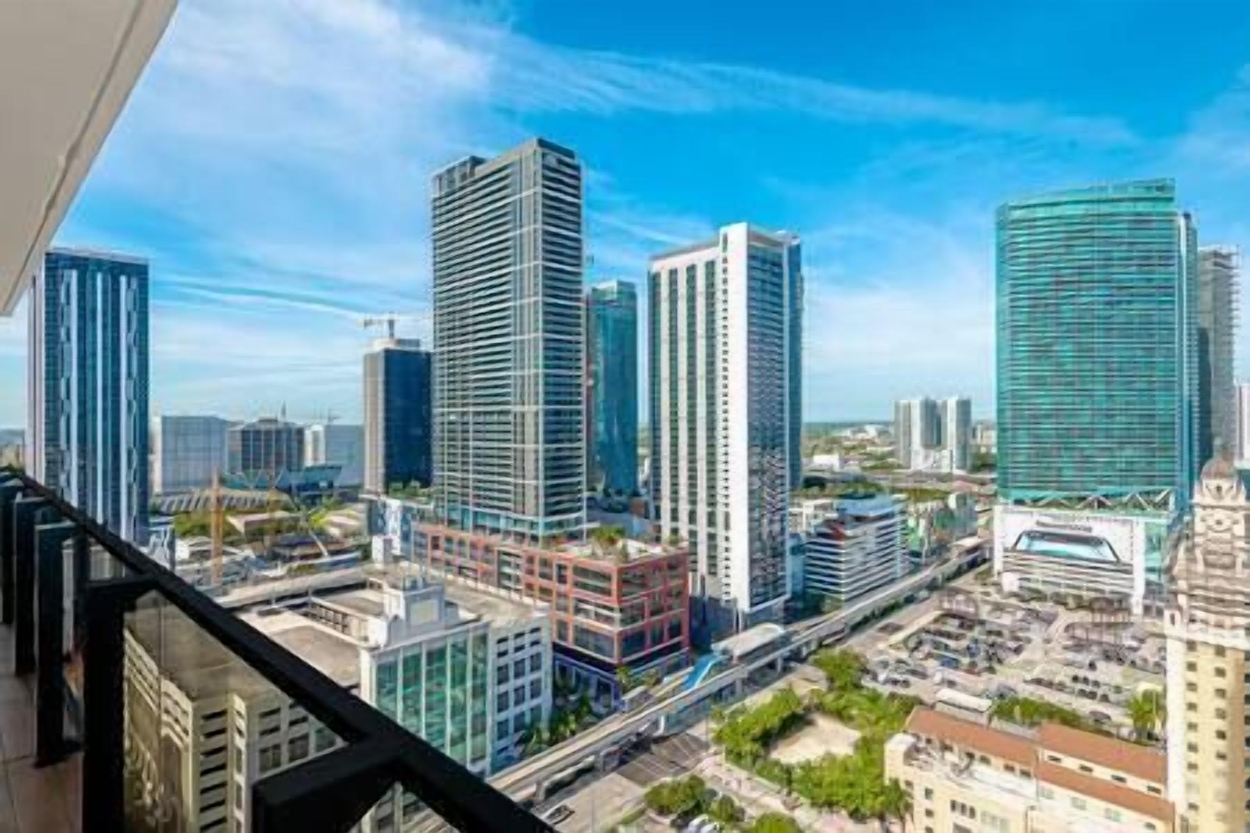 Stylish Lux 3 BD Condo in Biscayne Boulevard #2001