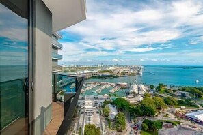 Property grounds - Cozy 1 BD Apartment in Downtown #2415 (Miami)