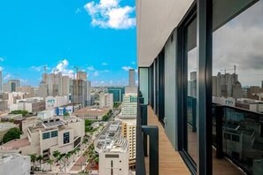 Property grounds - Lux 2 Bd Condo in Biscayne Boulevard #2017 (Miami)