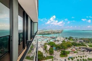 Property grounds - Lux 2 Bd Condo in Biscayne Boulevard #2017 (Miami)