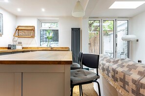 Interior - Stylish Battersea Home (London)