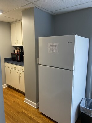 Unclassified image, 3 of 13, button