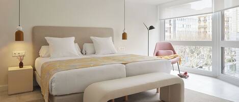 3 chambres, fer et planche Ă repasser, draps fournis