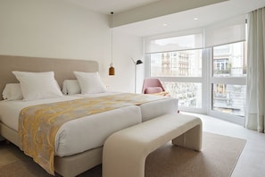 3 chambres, fer et planche à repasser, draps fournis