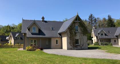4 Bedroom Holiday Home With Wheelchair Accessible Bathroom 2km From Kenmare