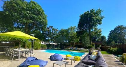 Grande villa au calme coeur des Mathes