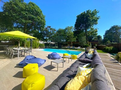 Grande Villa au Calme Coeur des Mathes