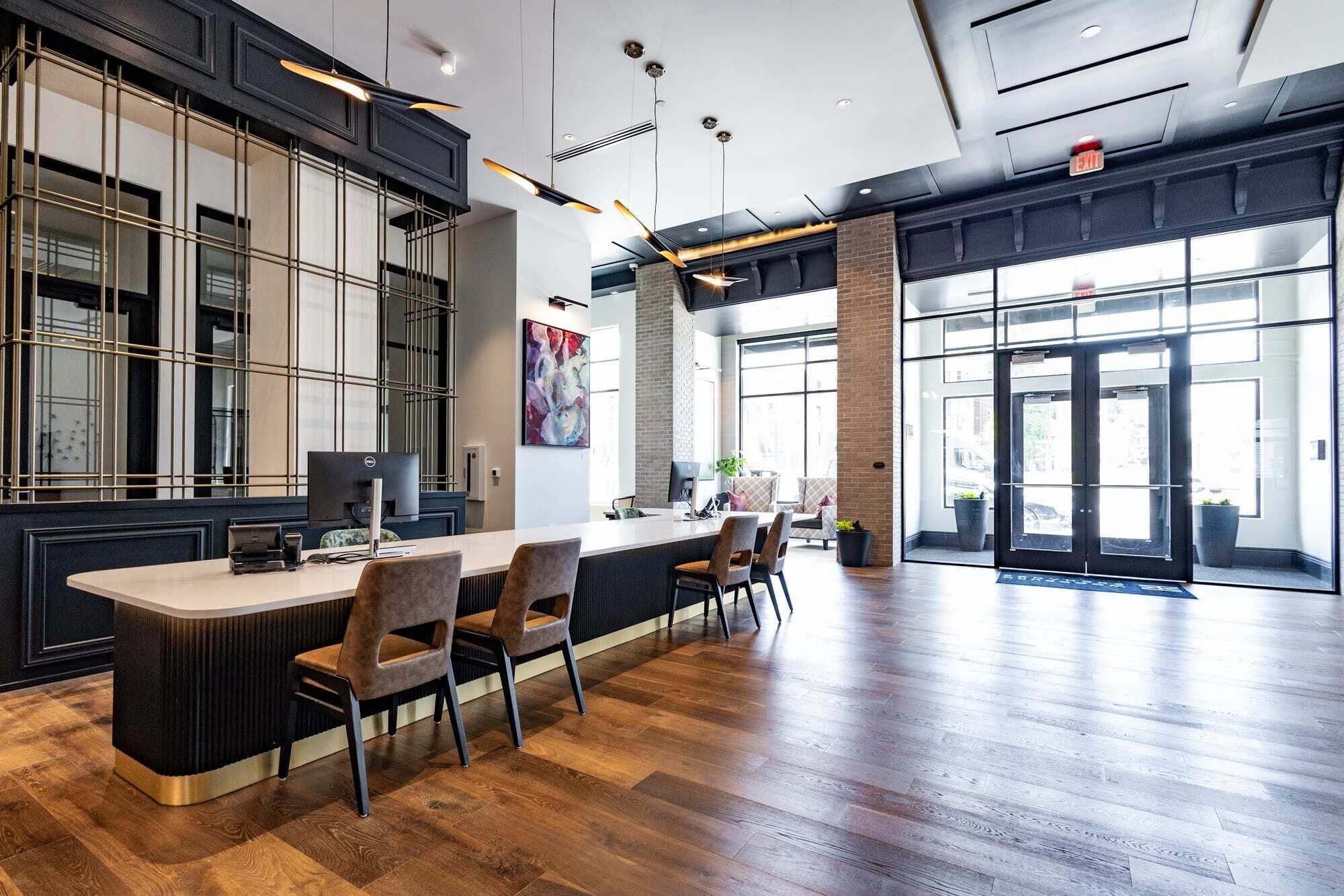 المنشأة من الداخل