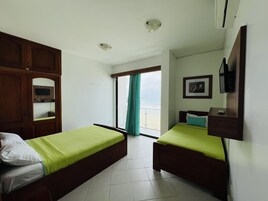 Premium Double or Twin Room | Blackout drapes, free WiFi, bed sheets