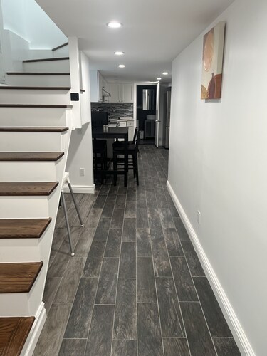 Modern & cozy basement apartment in Queens near Public Transportation