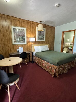 1 habitación, ropa de cama de alta calidad, minibar y escritorio