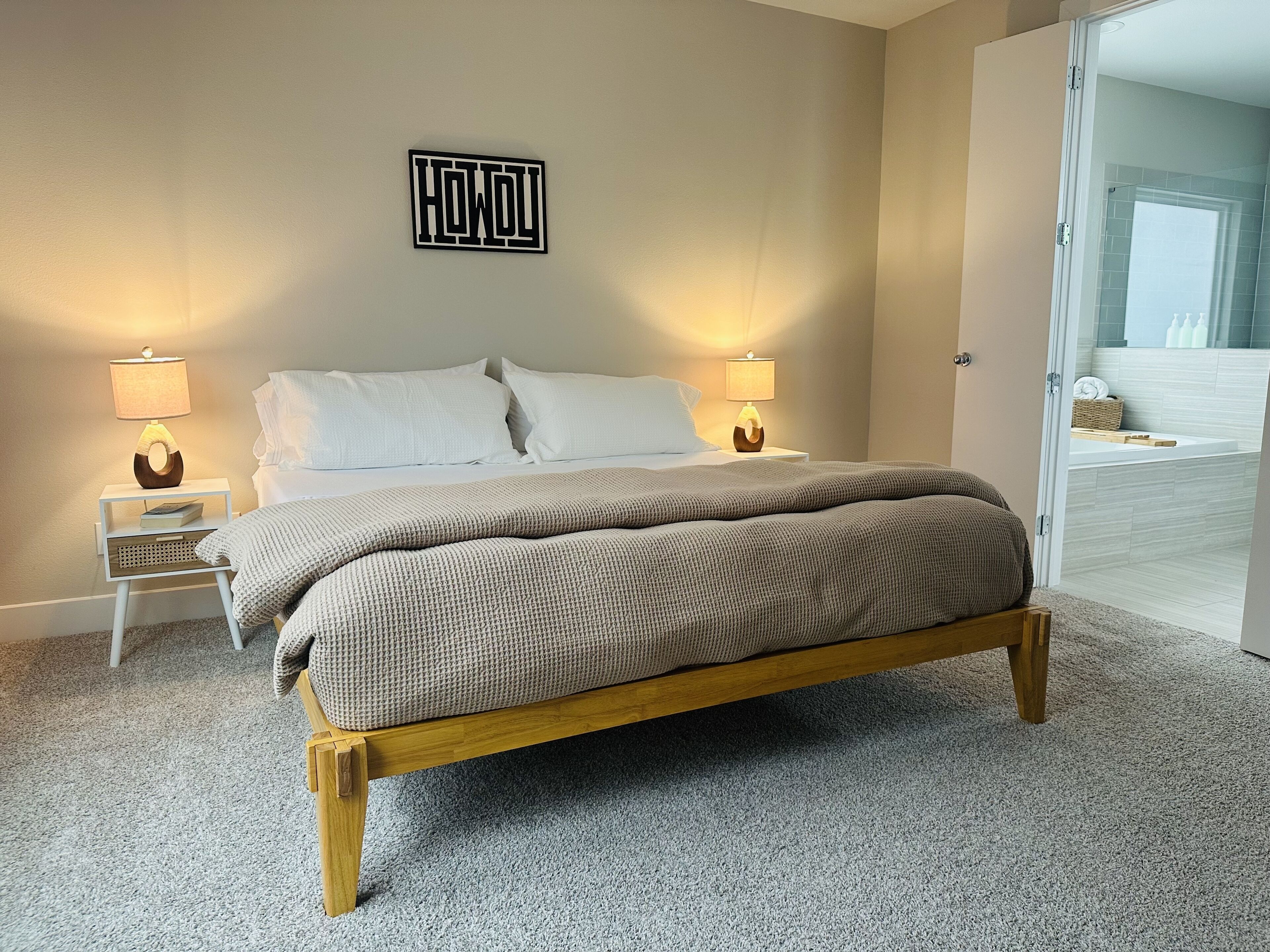 3 bedrooms, desk, iron/ironing board, free WiFi