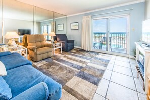 Leilighet, flere senger (Moonspinner 211B) | Oppholdsområde | TV