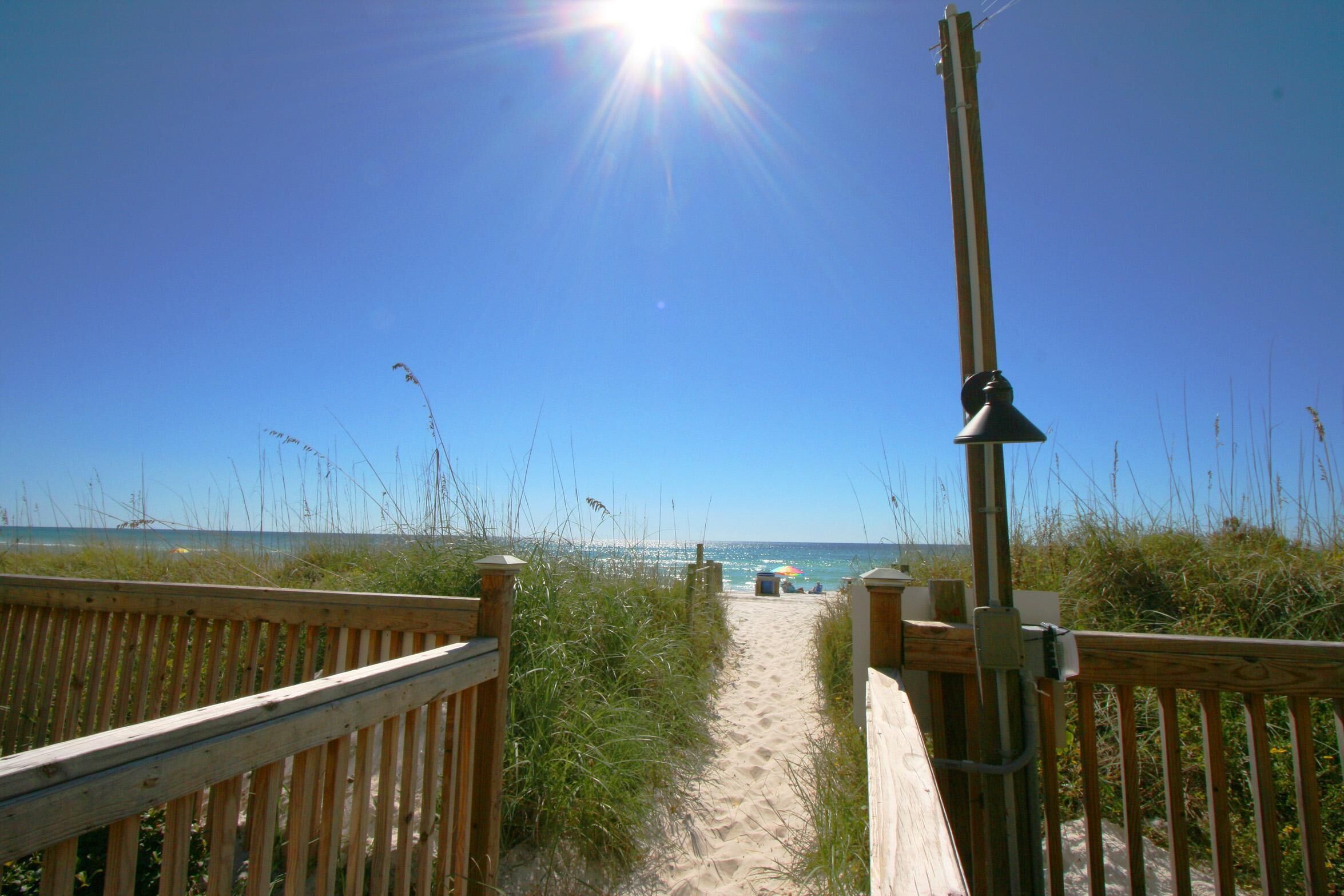 Condo, 2 Queen Beds (Mariner West 205) | Beach