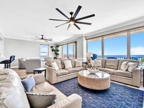 Apartment, Mehrere Betten (Hidden Dunes 305) | Wohnbereich