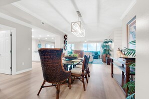 Apartment, Mehrere Betten (Hidden Dunes 304) | Speisen