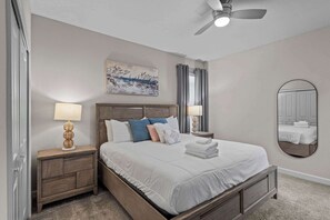 5 quartos, ferros/tábuas de passar roupa, Wi-Fi, roupa de cama