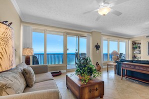 Leilighet, flere senger (Hidden Dunes 1703) | Oppholdsområde | TV