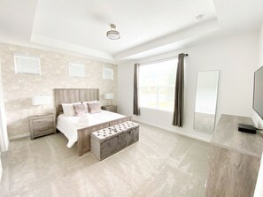 5 Schlafzimmer, Bügeleisen/Bügelbrett, WLAN, Bettwäsche